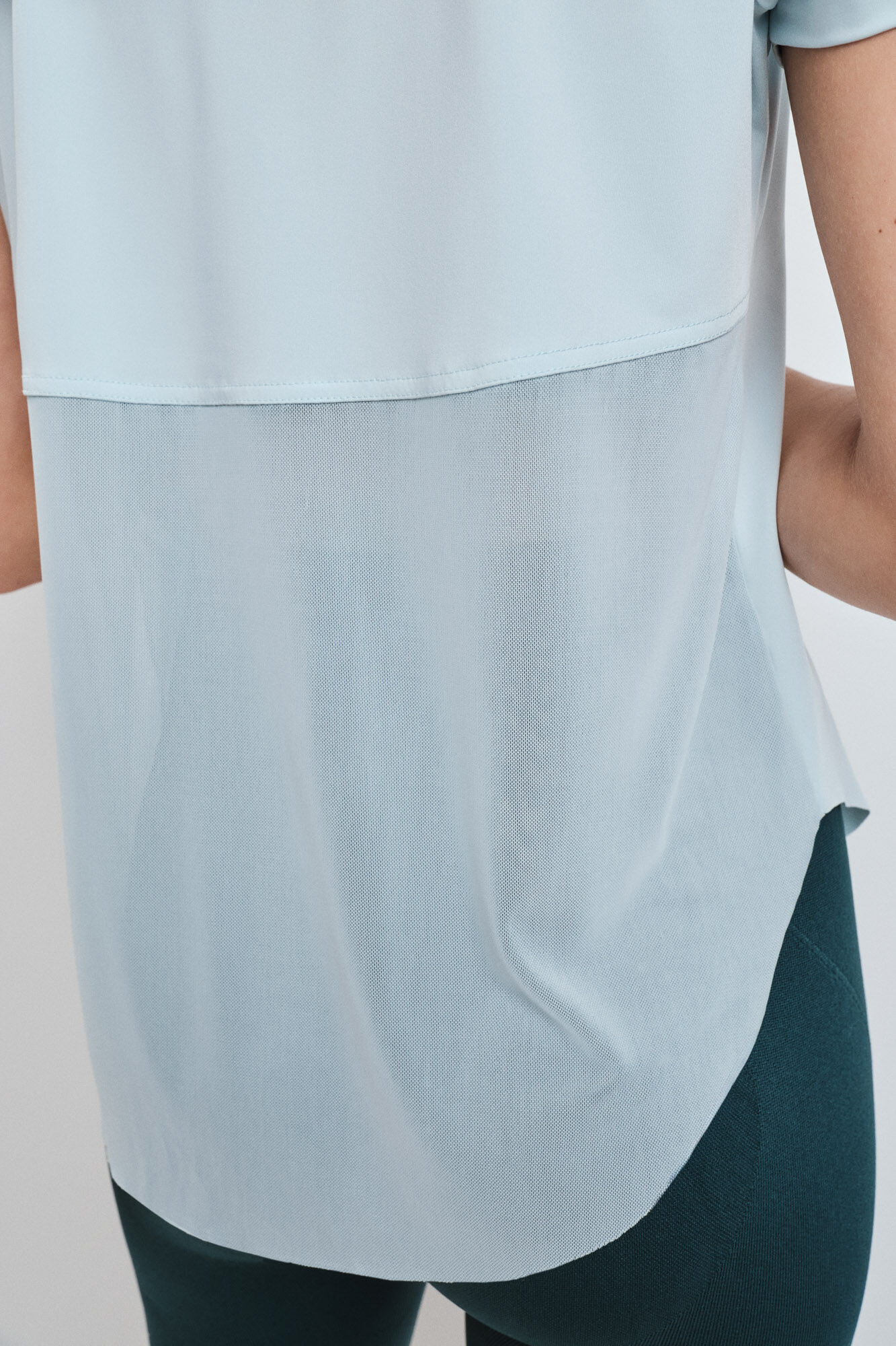 Dash and Stars T-shirt manga curta com painel em tercido mesh azul azul