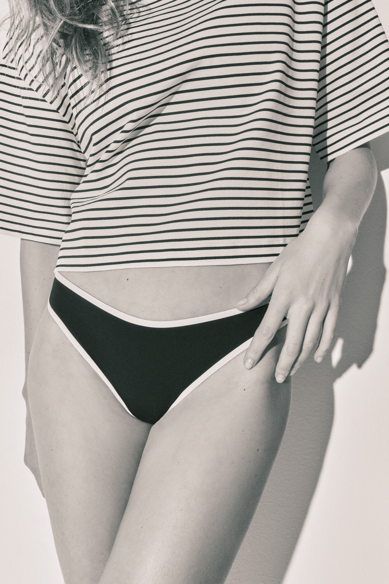 Women'secret Cueca de biqu&iacute;ni cl&aacute;ssica com contraste B&W preto