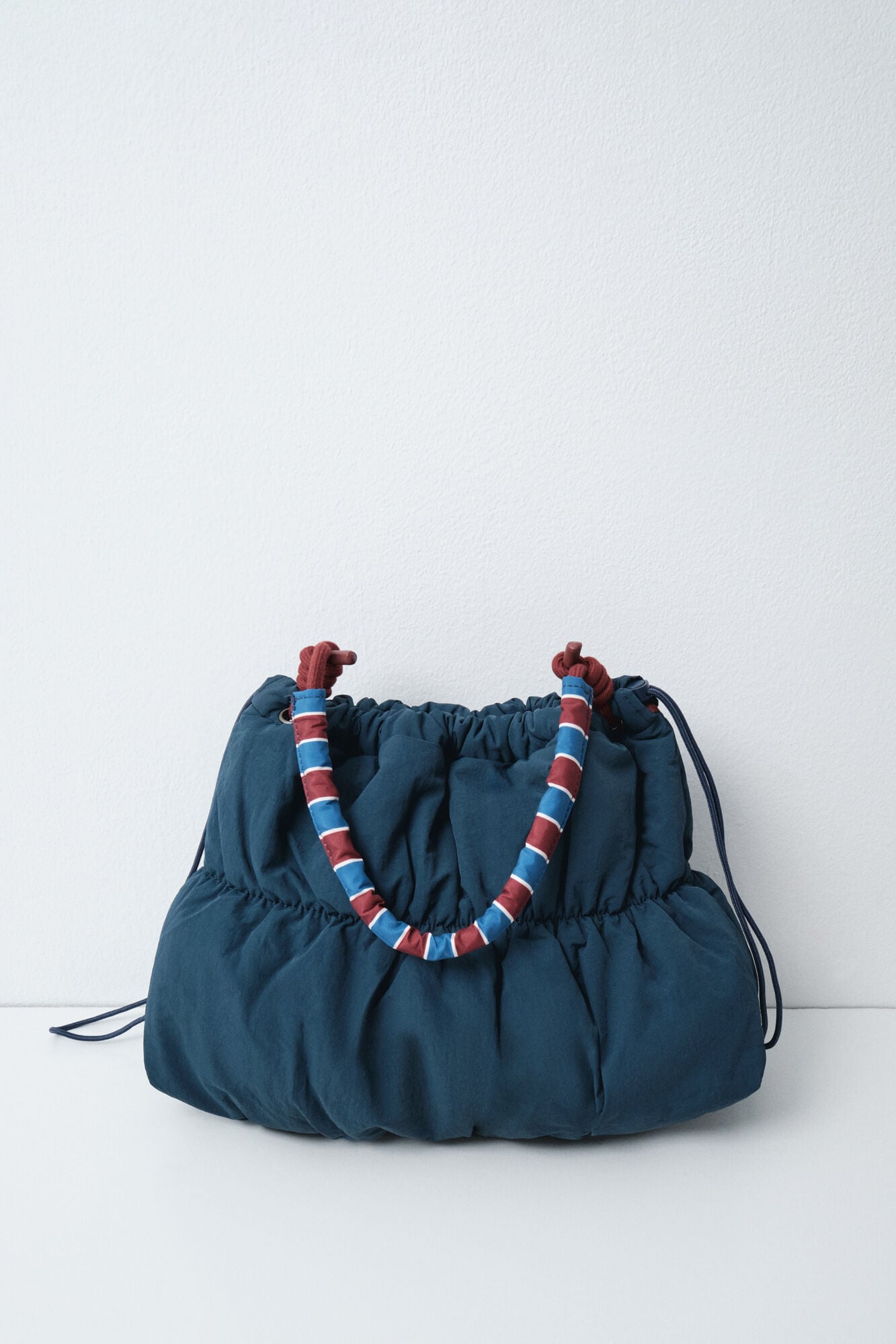 Women'secret Bolso fruncido azul asa multicolor