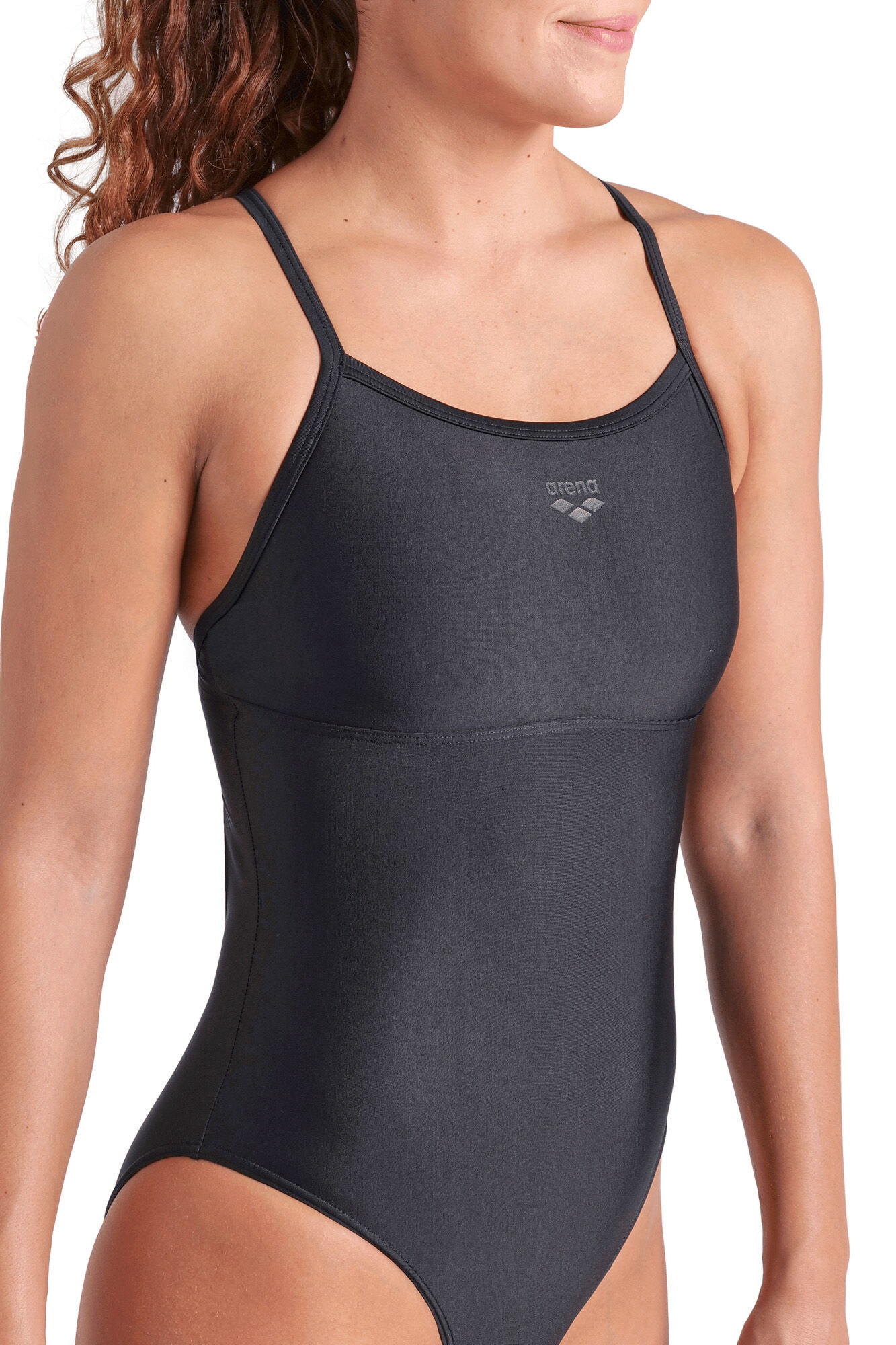 Arena Mai&ocirc; esportivo cinzento