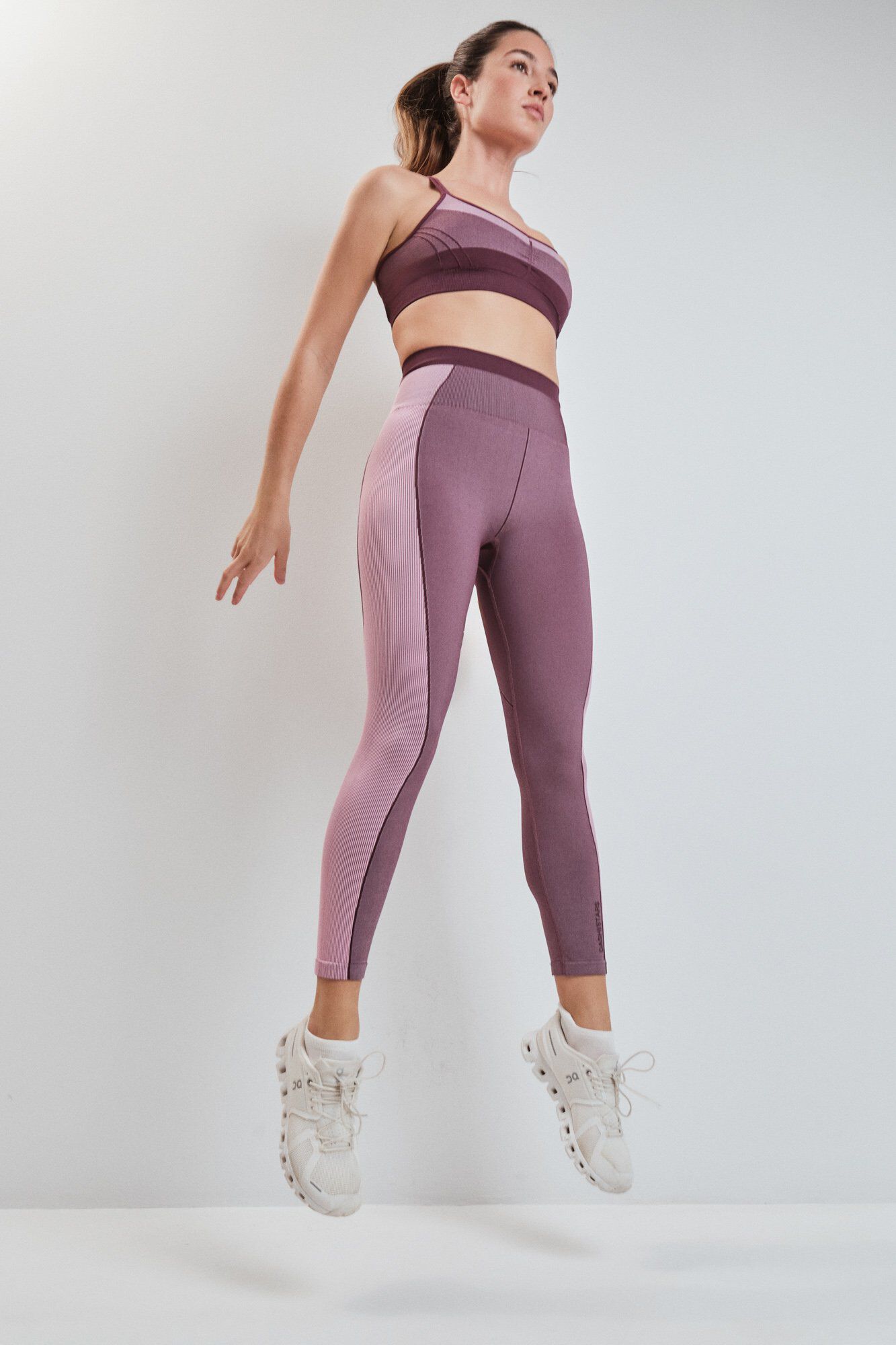 Womensecret Conjunto de soutien e legging 