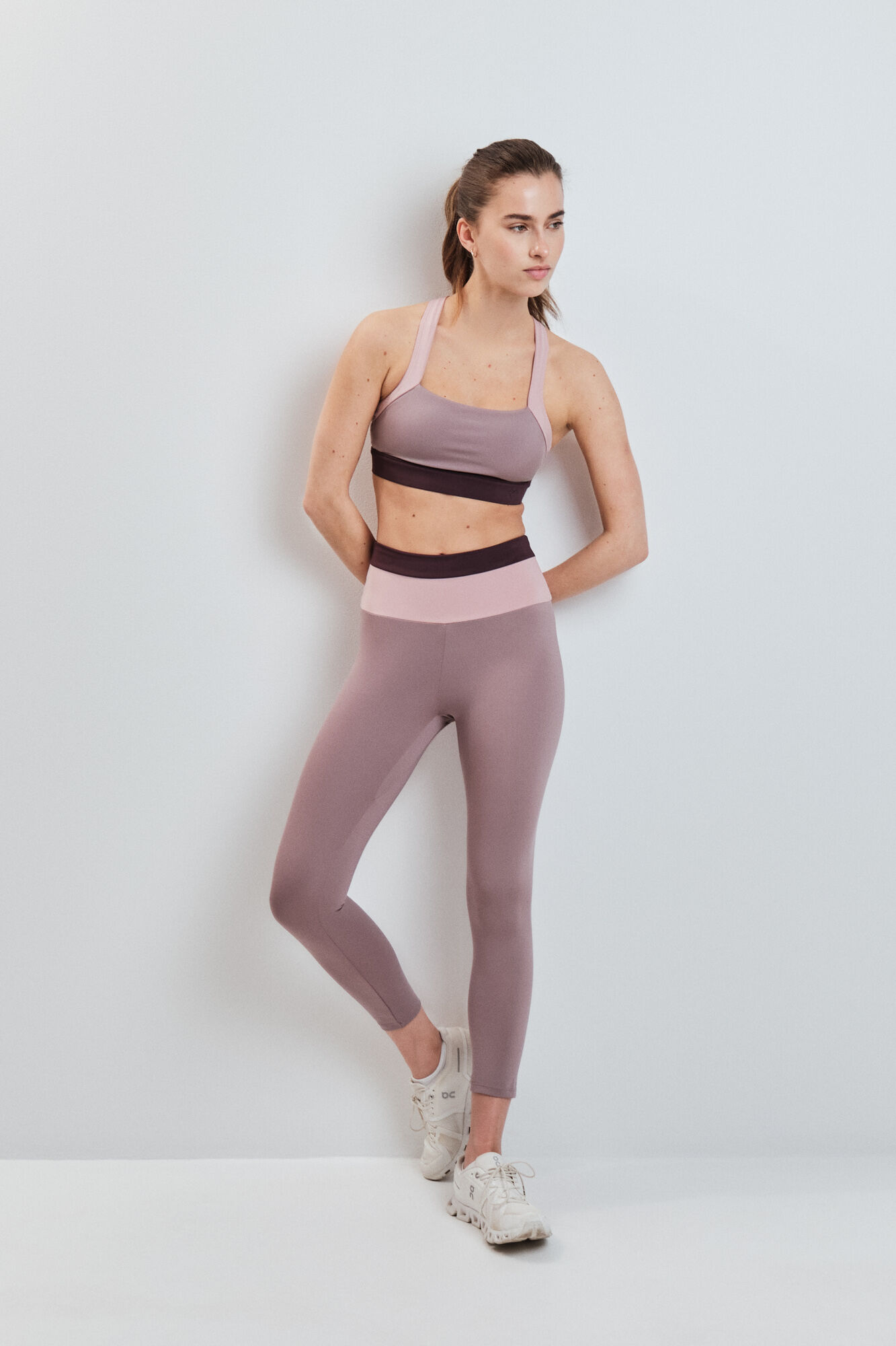 Womensecret Conjunto de soutien e legging 