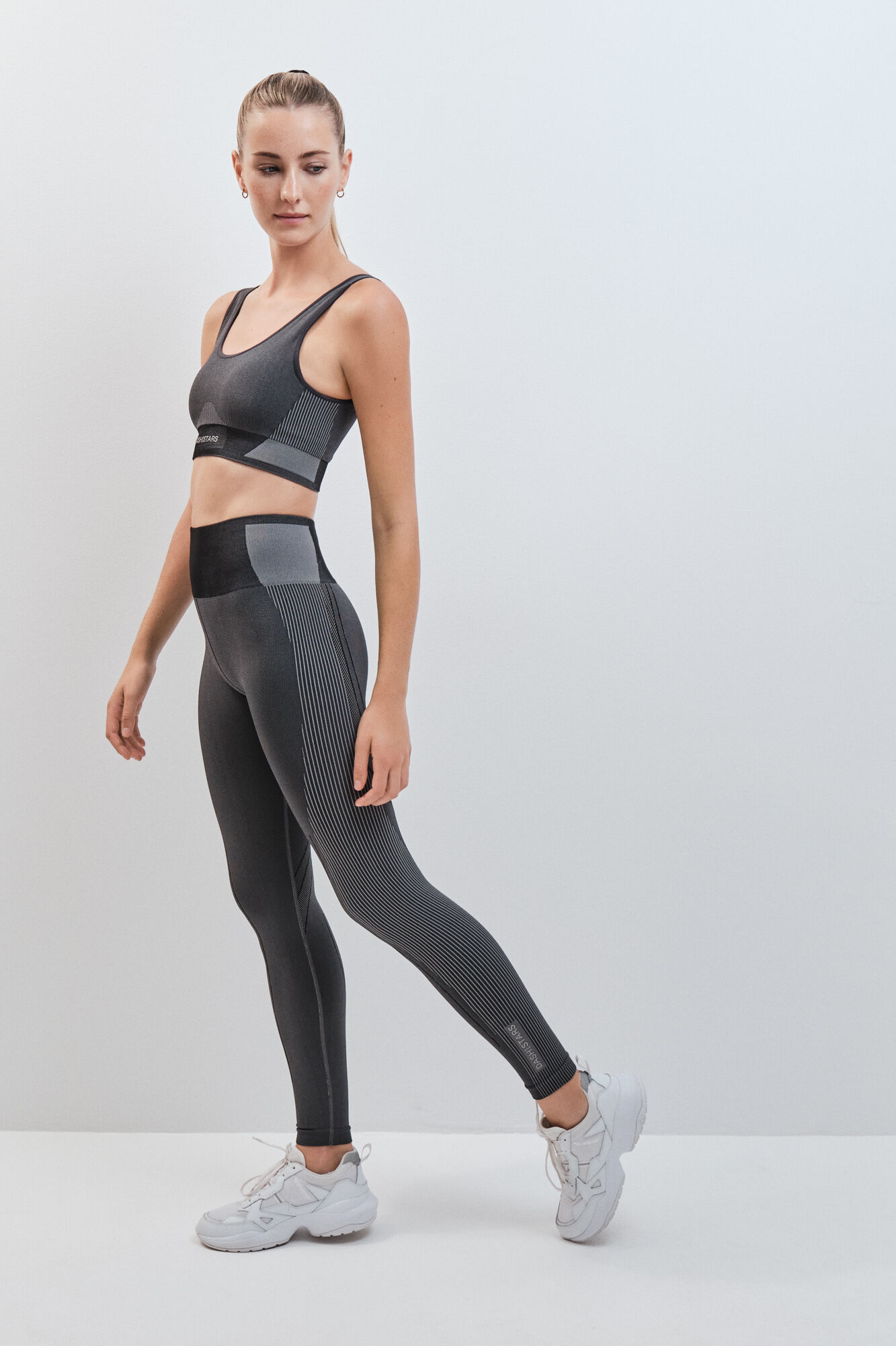 Womensecret Conjunto de soutien e legging 