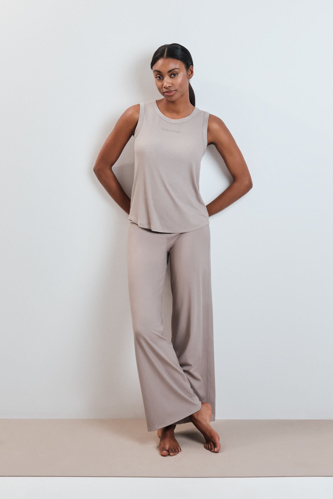 Womensecret Conjunto de t-shirt e cal&ccedil;a 