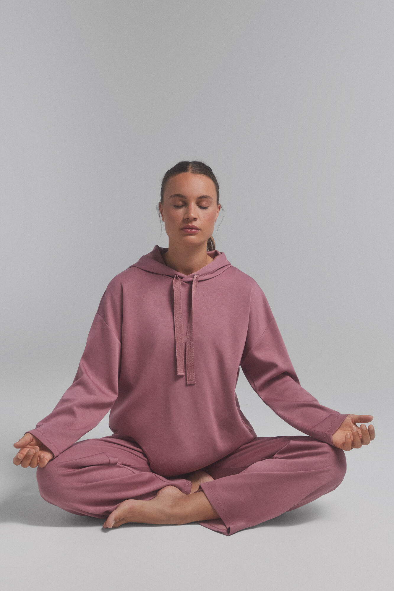 Womensecret Conjunto de soutien, sweatshirt e cal&ccedil;a 